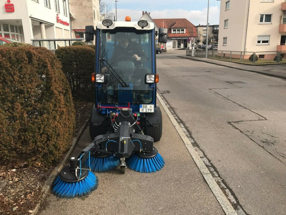 ISEKI VITRA 2037 - letná údržba